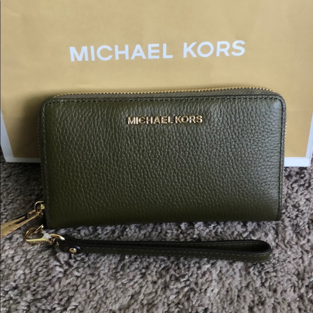 Rare army/olive green Michael Kors wristlet wallet